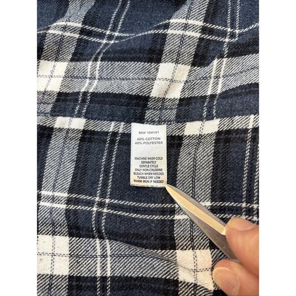 Field & Stream Plaid Men's XL Flannel Shirt Lot 2 Button Front Outdoors - Picture 7 of 13